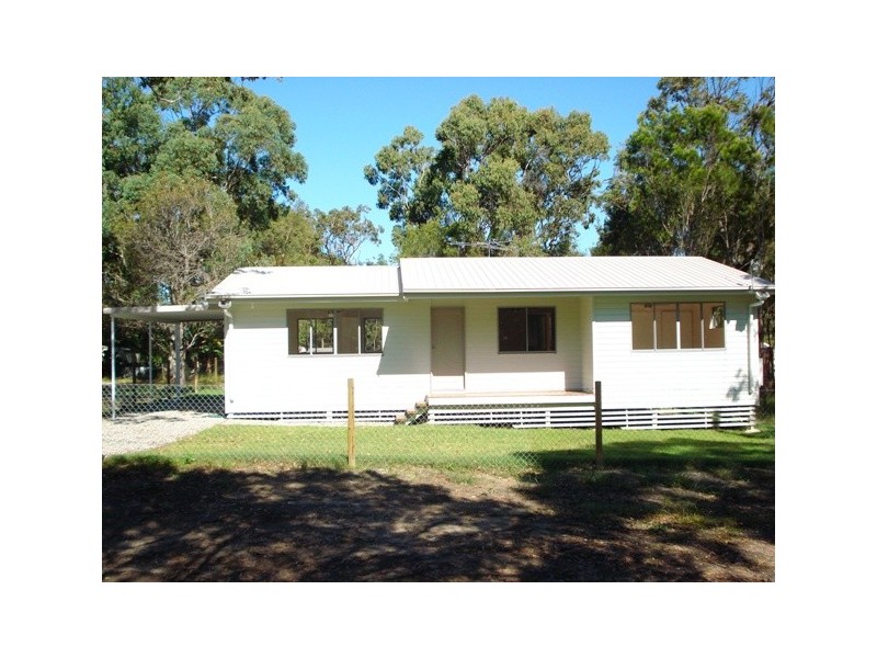 22 Cathy Street, Macleay Island QLD 4184