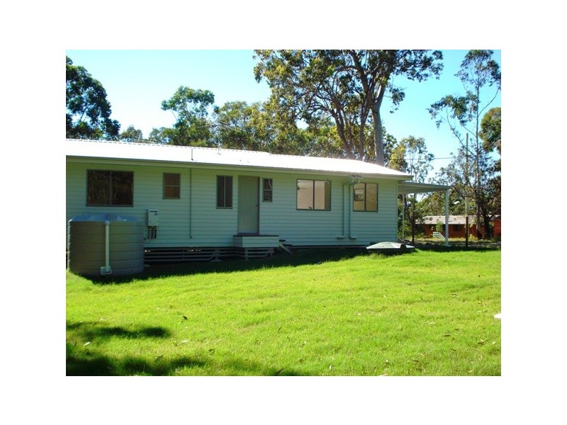 22 Cathy Street, Macleay Island QLD 4184