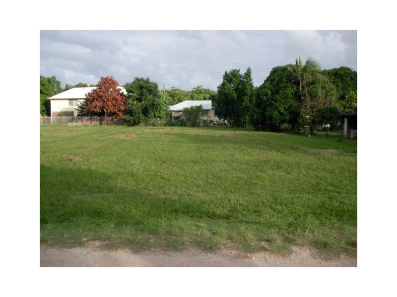 12  Marine St, Macleay Island QLD 4184