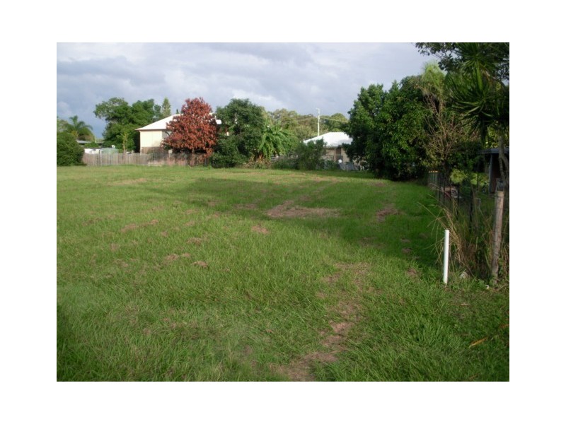 12  Marine St, Macleay Island QLD 4184