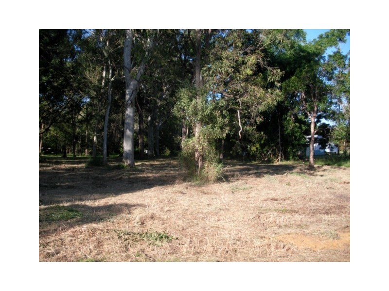 5 Walnut Ct, Macleay Island QLD 4184