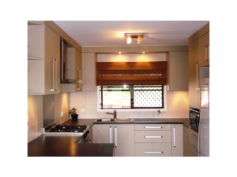 8 Timothy Street, Macleay Island QLD 4184