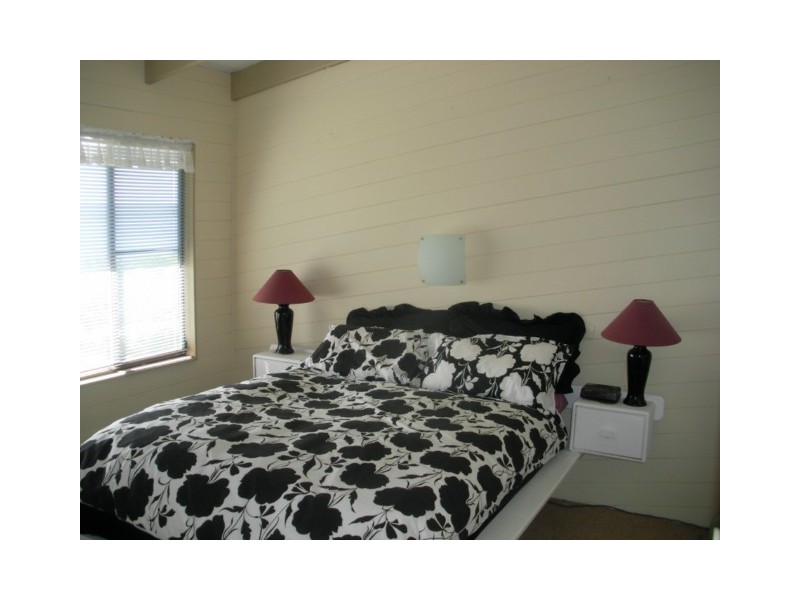 40 The Esplanade, Karragarra Island QLD 4184