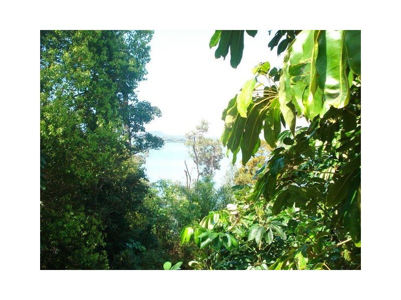 30 Tina Avenue, Lamb Island QLD 4184