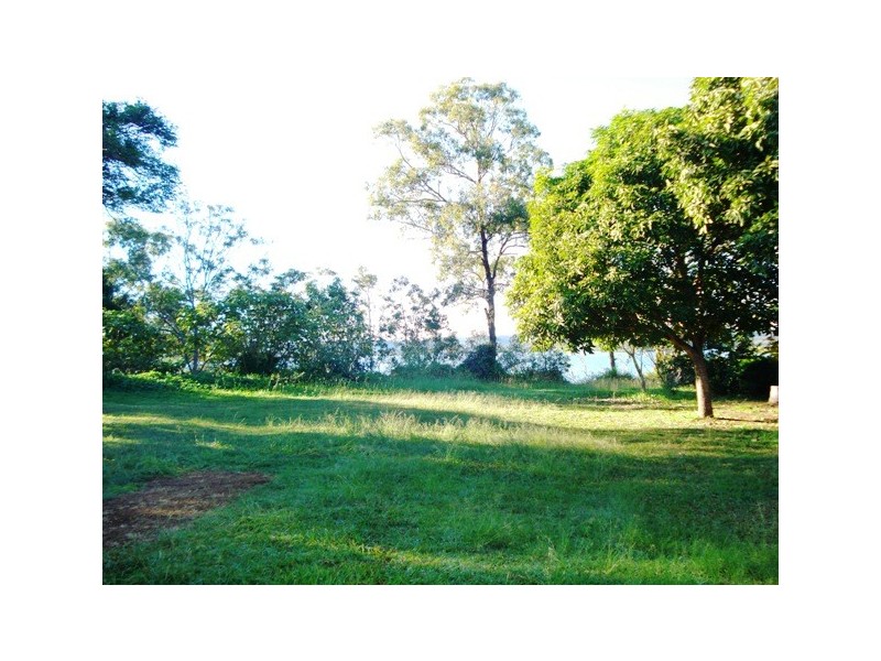 32 Tina Avenue, Lamb Island QLD 4184