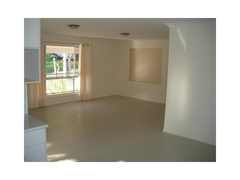 2 MORWONG ST, Macleay Island QLD 4184