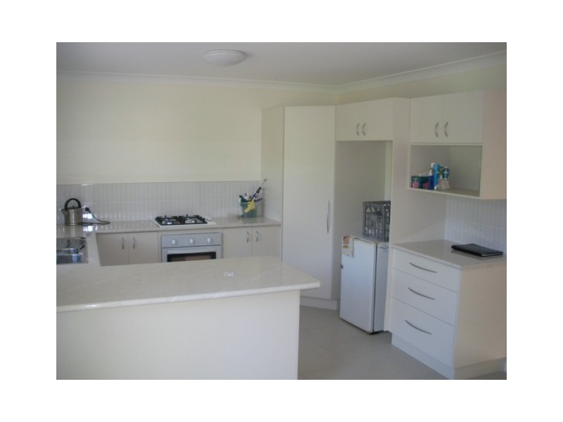 2 MORWONG ST, Macleay Island QLD 4184