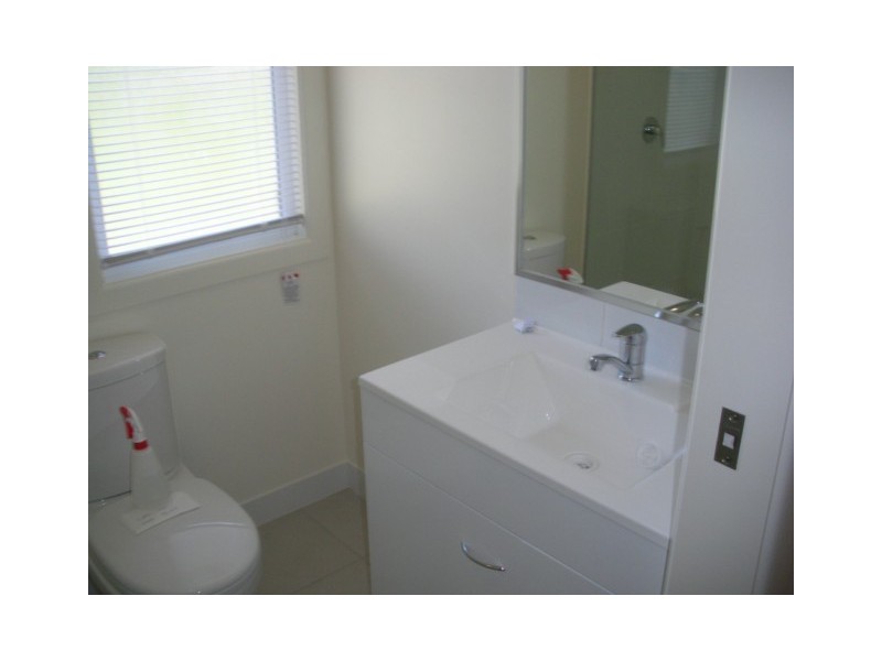 2 MORWONG ST, Macleay Island QLD 4184