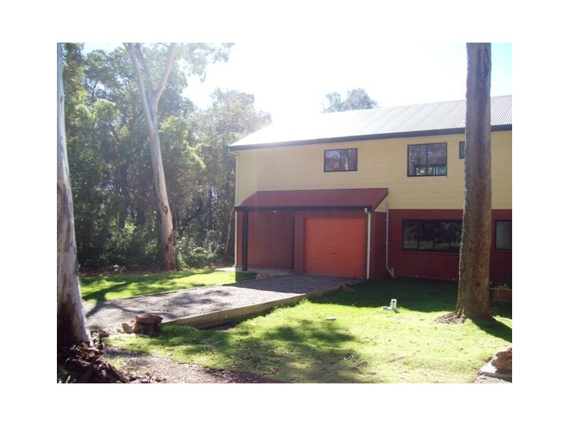 27 BEELONG ST, Macleay Island QLD 4184