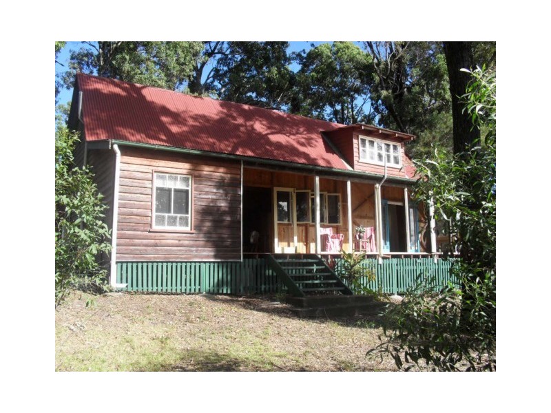31 Calm Waters Cres, Macleay Island QLD 4184