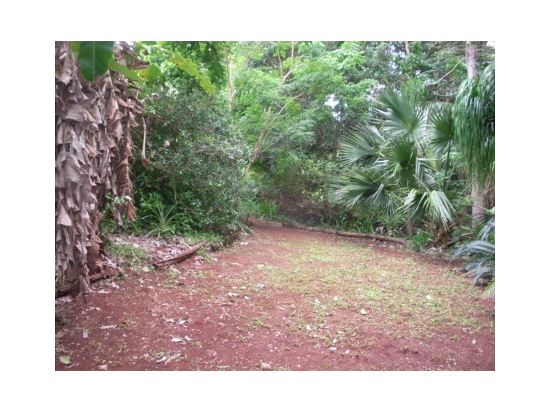 6-10 CON ST, Macleay Island QLD 4184