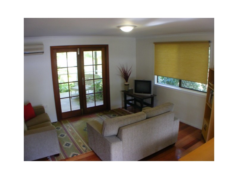 9 ARUMA ST, Macleay Island QLD 4184