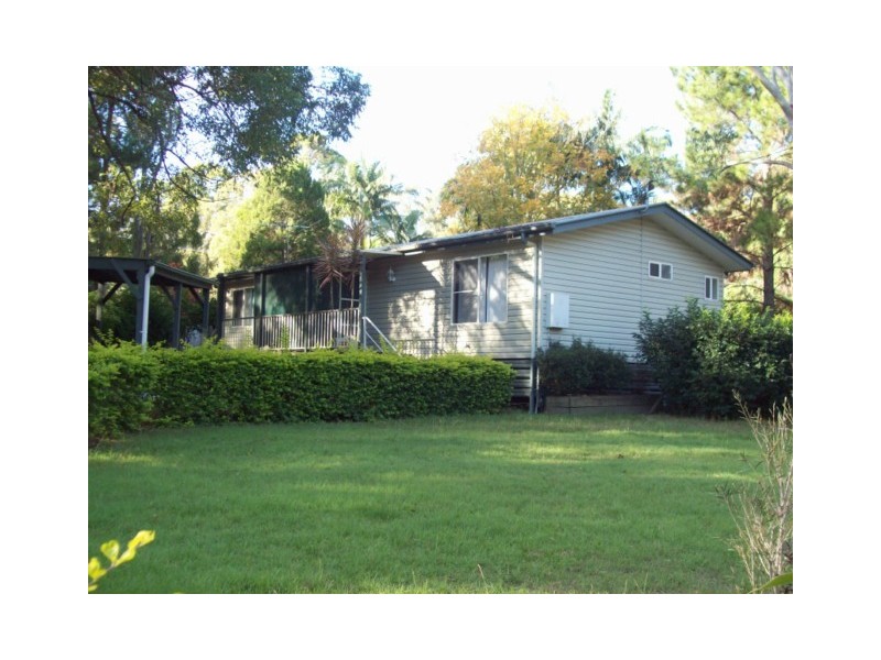 26 ALEXANDER ST, Macleay Island QLD 4184