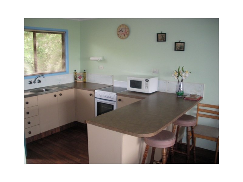 15 ASHTON ST, Macleay Island QLD 4184