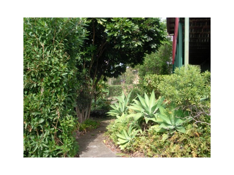 15 ASHTON ST, Macleay Island QLD 4184