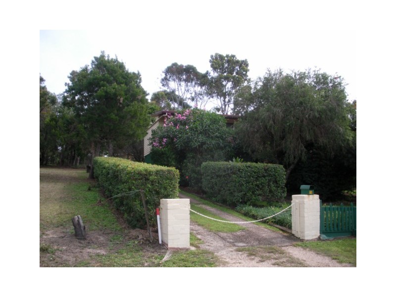 15 ASHTON ST, Macleay Island QLD 4184