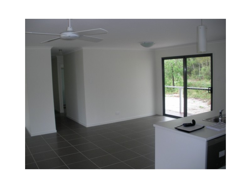 54 COAST RD, Macleay Island QLD 4184