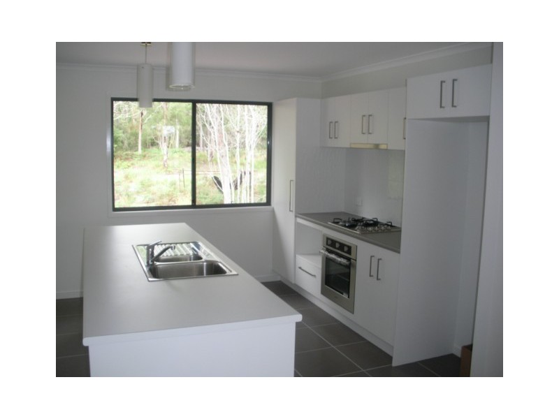 54 COAST RD, Macleay Island QLD 4184