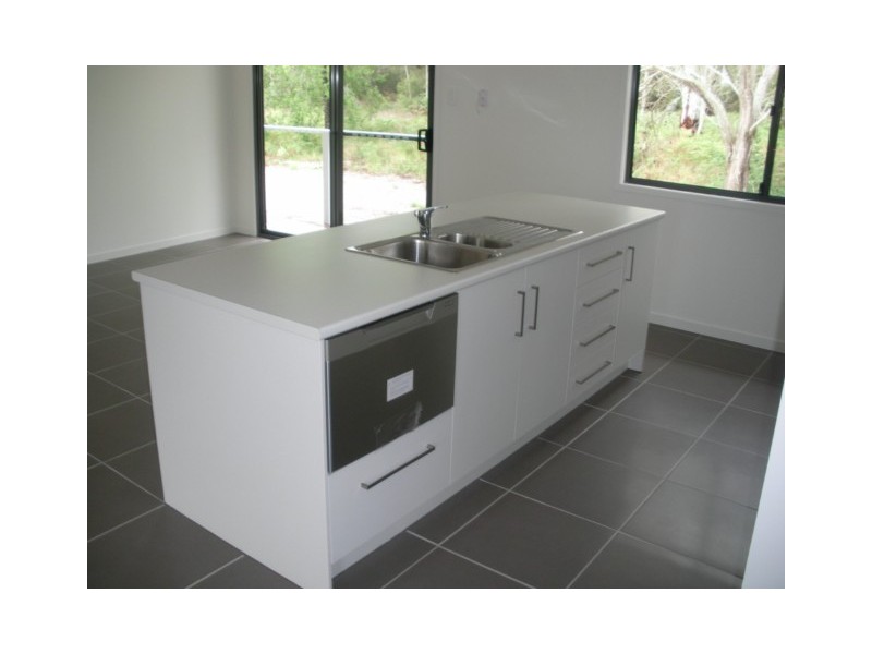 54 COAST RD, Macleay Island QLD 4184