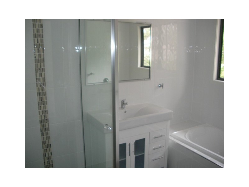 54 COAST RD, Macleay Island QLD 4184