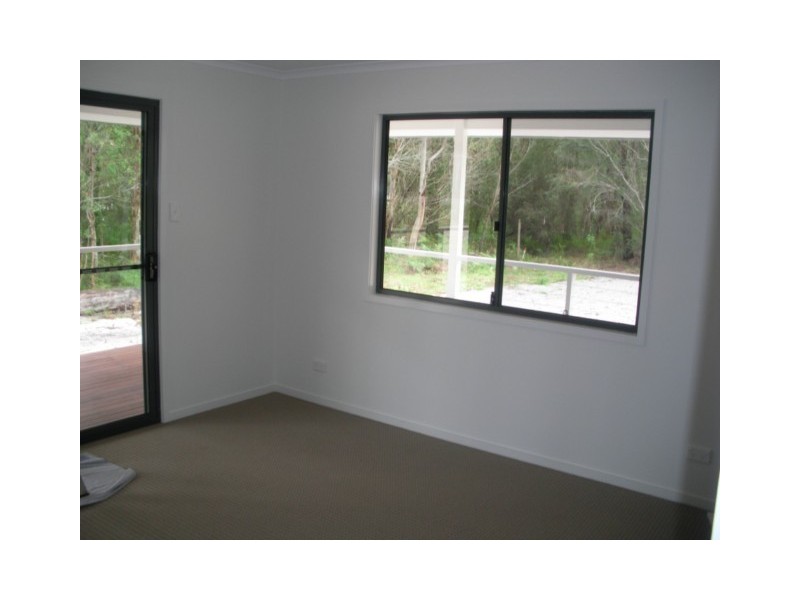54 COAST RD, Macleay Island QLD 4184