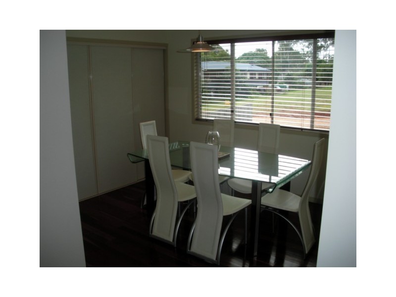 16 Eastbourne St, Macleay Island QLD 4184