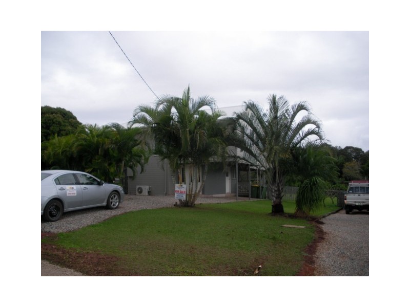 18 EASTBOURNE TCE, Macleay Island QLD 4184