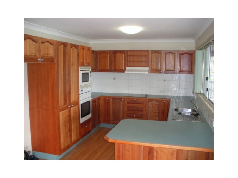 18 EASTBOURNE TCE, Macleay Island QLD 4184