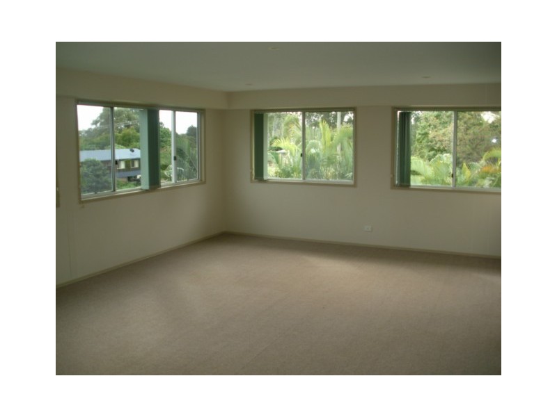 18 EASTBOURNE TCE, Macleay Island QLD 4184