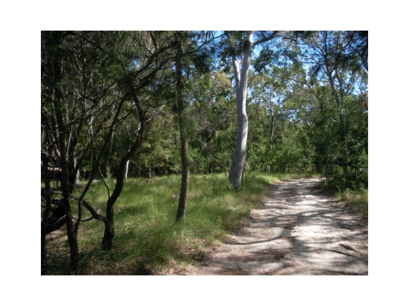 23-25 WAKE ST, Macleay Island QLD 4184