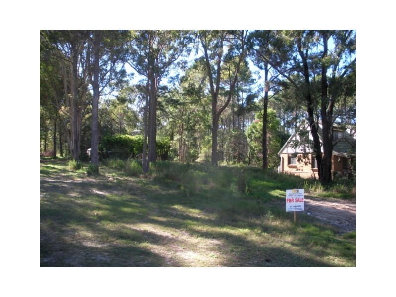 38 Nugent Street, Macleay Island QLD 4184