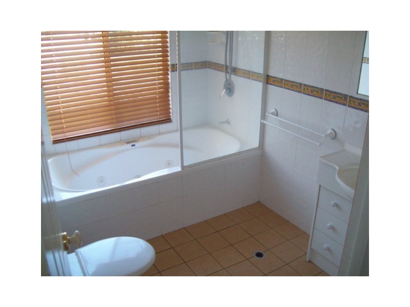 78 HASTINGS TCE, Macleay Island QLD 4184