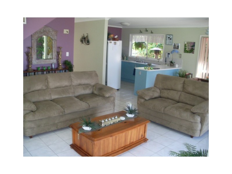 17 KOONWARRA PDE, Macleay Island QLD 4184