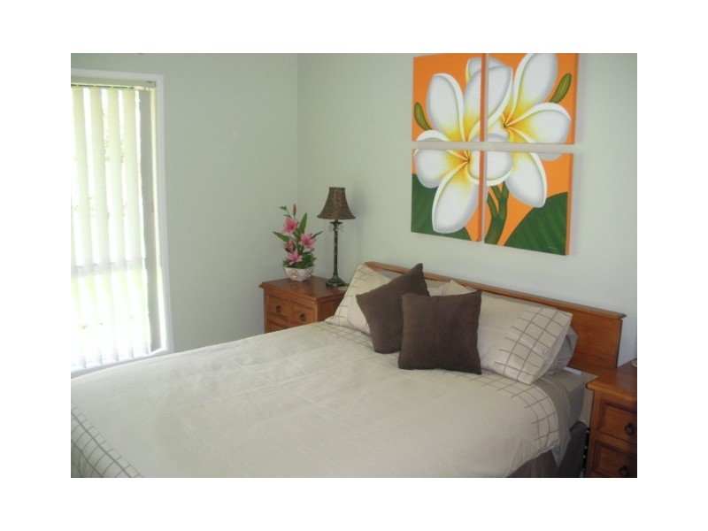 17 KOONWARRA PDE, Macleay Island QLD 4184