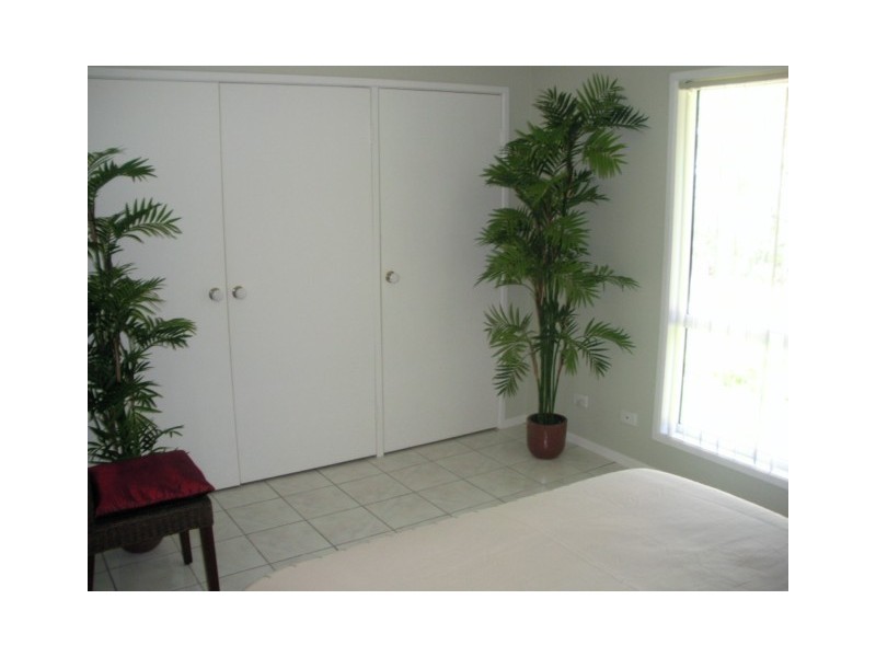 17 KOONWARRA PDE, Macleay Island QLD 4184