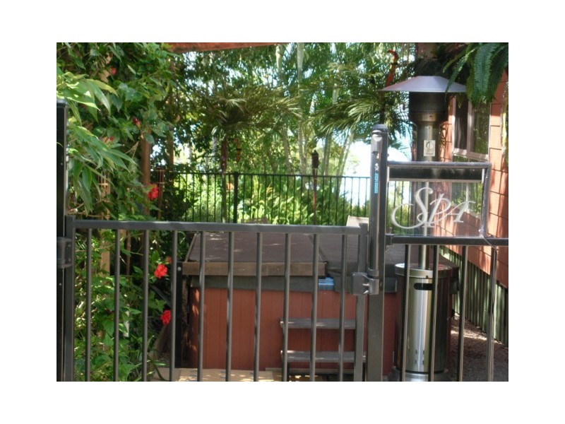 17 KOONWARRA PDE, Macleay Island QLD 4184