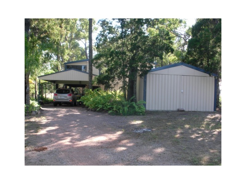 1  BLUE VISTA ST, Macleay Island QLD 4184