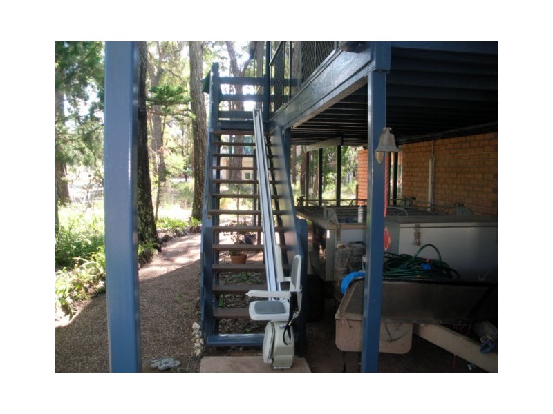 1  BLUE VISTA ST, Macleay Island QLD 4184