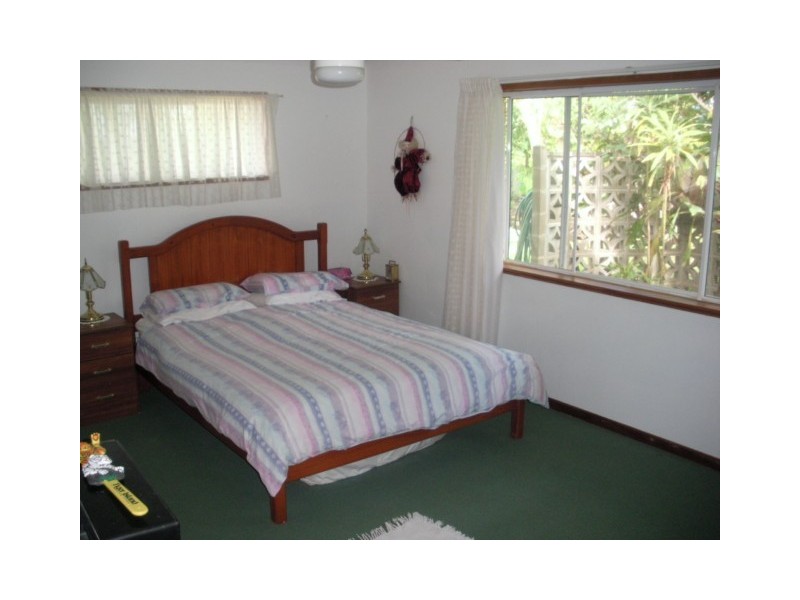 70-74 FRANCIS RD, Macleay Island QLD 4184