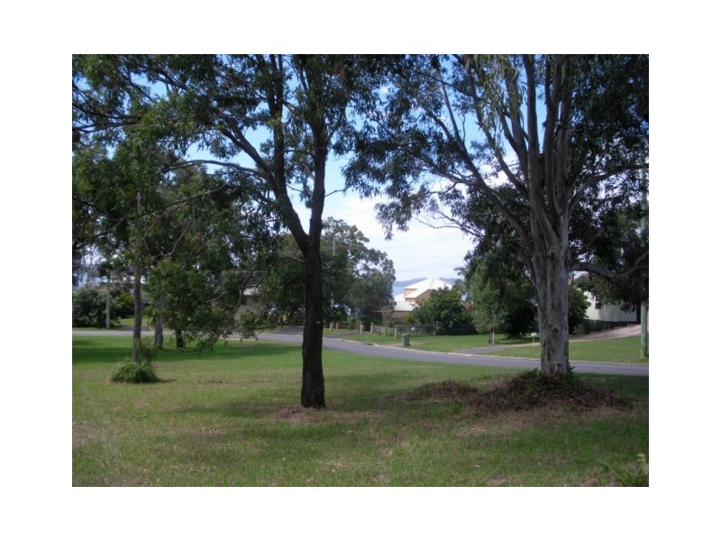 2 ALKIRA ST, Macleay Island QLD 4184