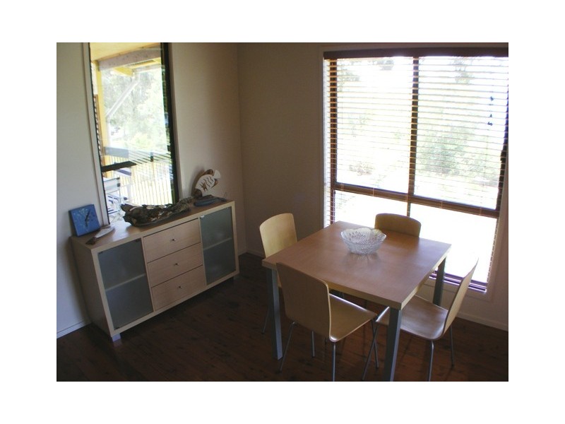 35 Jan St, Macleay Island QLD 4184