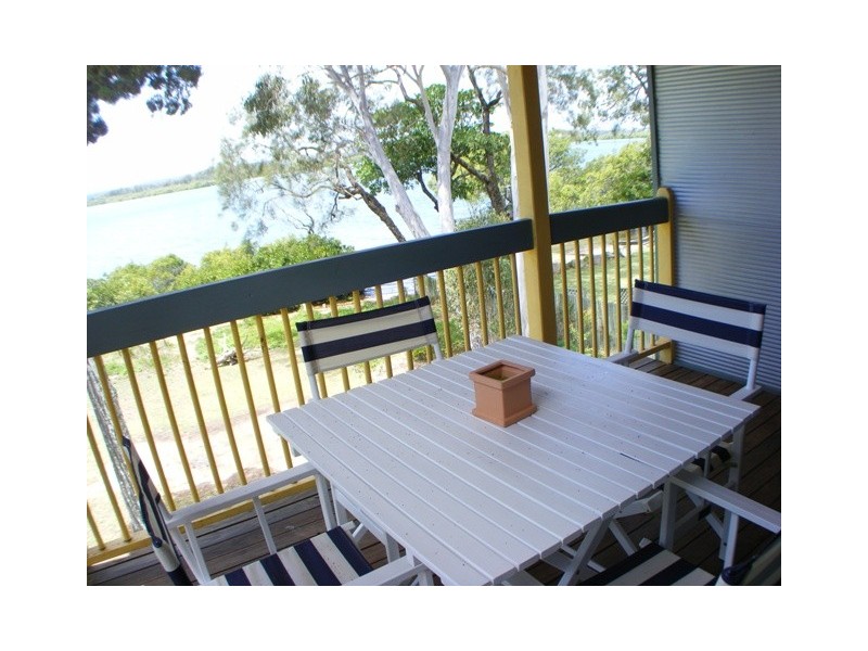 35 Jan St, Macleay Island QLD 4184