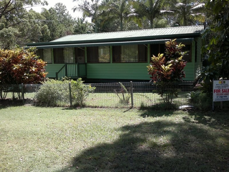 16  DERWENT ST, Macleay Island QLD 4184