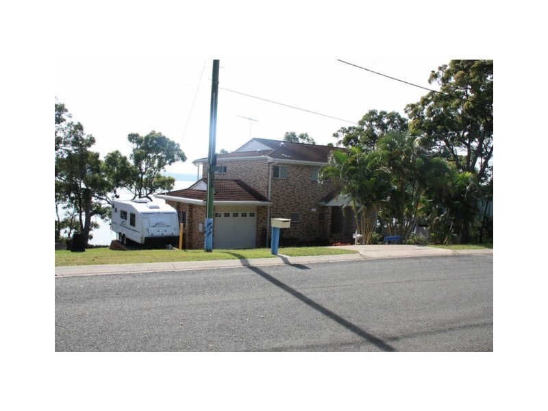 115 BEELONG ST, Macleay Island QLD 4184
