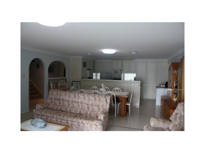 115 BEELONG ST, Macleay Island QLD 4184