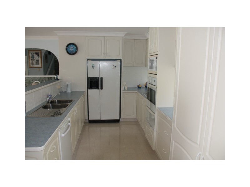 115 BEELONG ST, Macleay Island QLD 4184