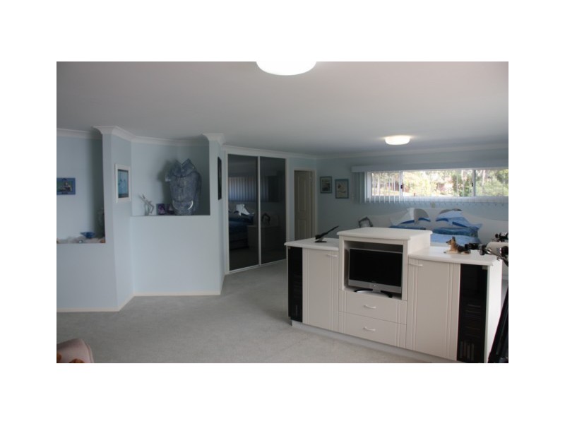115 BEELONG ST, Macleay Island QLD 4184