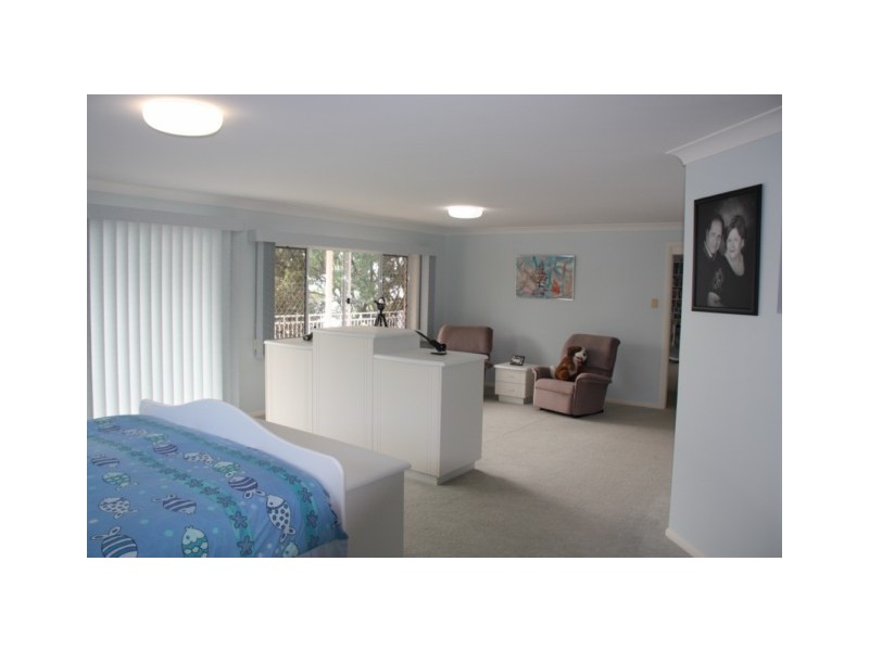 115 BEELONG ST, Macleay Island QLD 4184