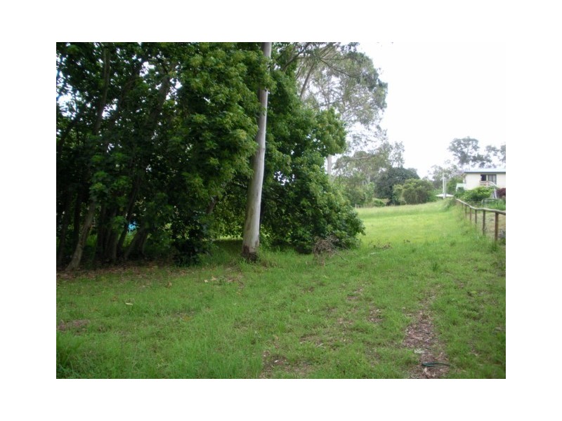 1 SCARBOROUGH TCE, Macleay Island QLD 4184