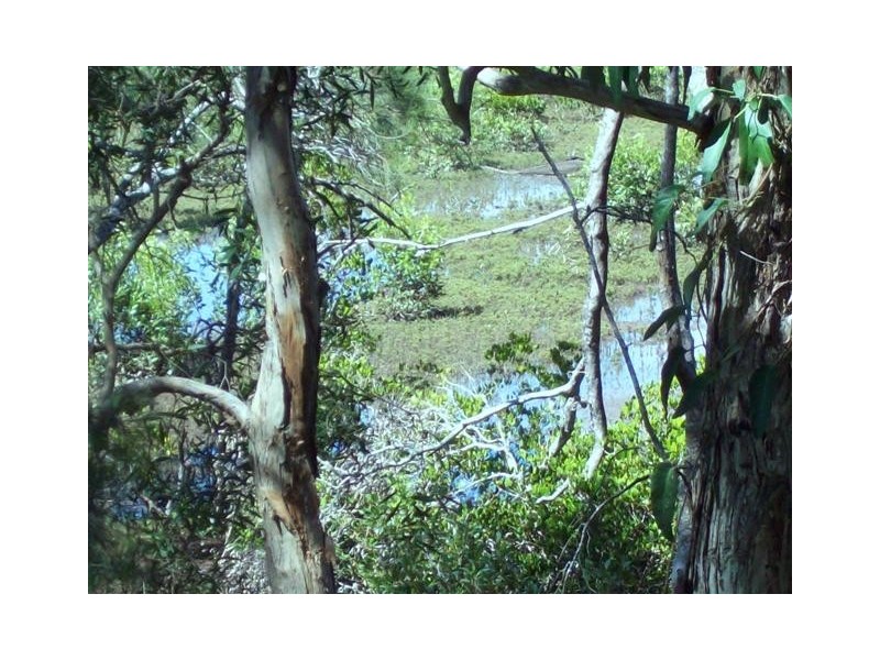 70 Treasure Island Avenue, Karragarra Island QLD 4184